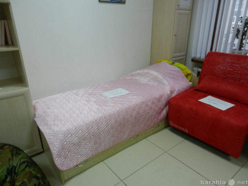 Продам: односпальная кровать с ящиками 900*2000