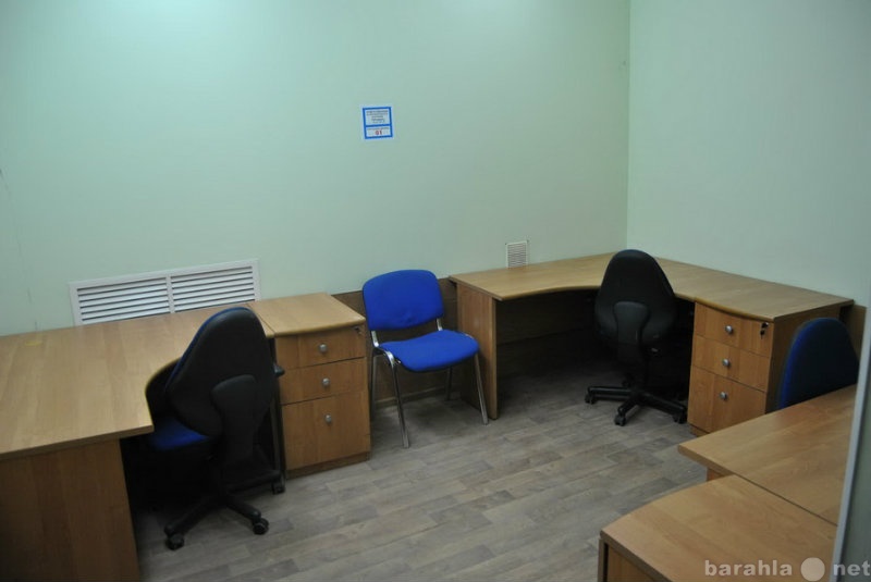 Продам: офисные столы, тумбы, кресла, перегородк