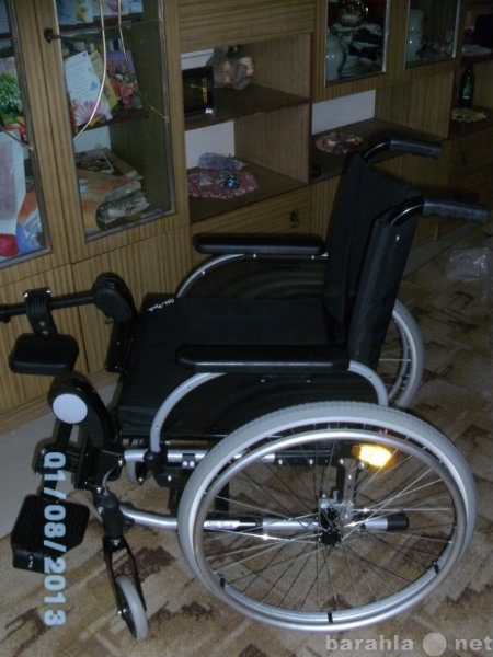 Продам: Инвалидное кресло-каляска