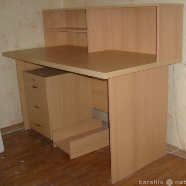 Продам: Стол для офиса с надставкой