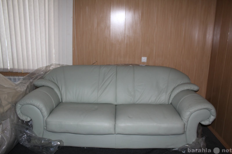 Продам: Продам импортный, новый кожаный диван