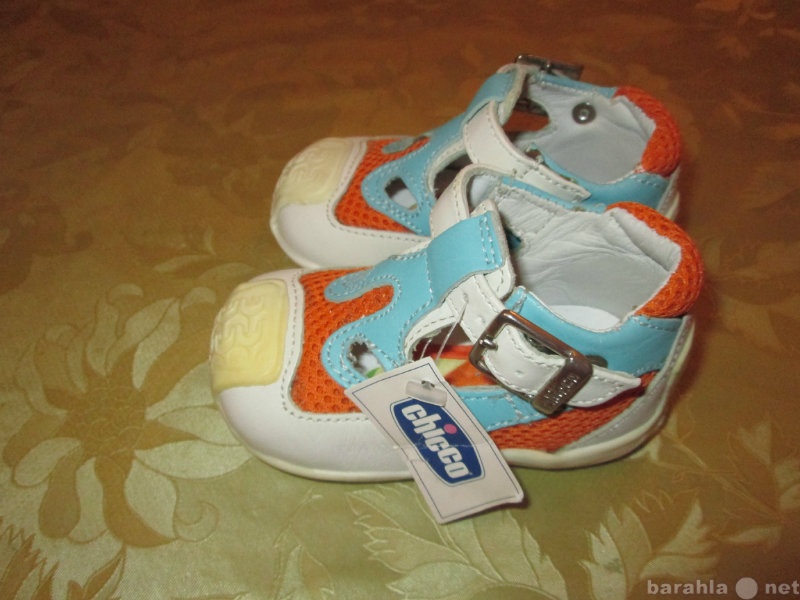 Продам: chicco сандалики на малыша или малышку