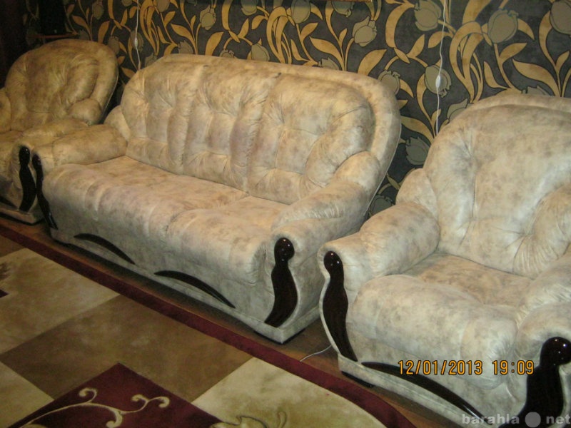 Продам: диван + 2 кресла