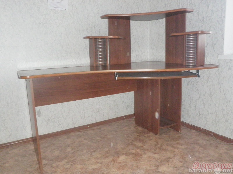 Продам: Компьютерный стол