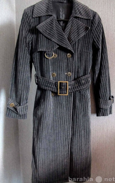 Продам: Вельветовое пальто