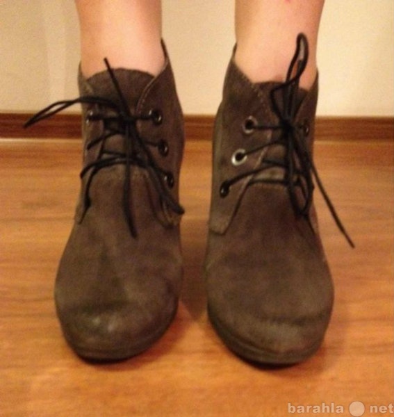 Продам: Женские ботинки на каблуке