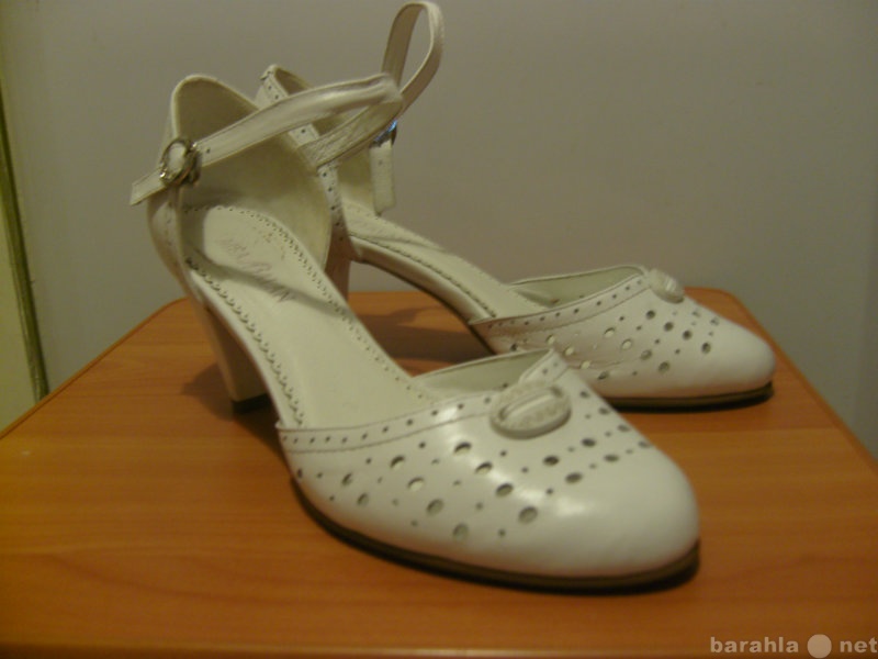 Продам: Туфли женские.