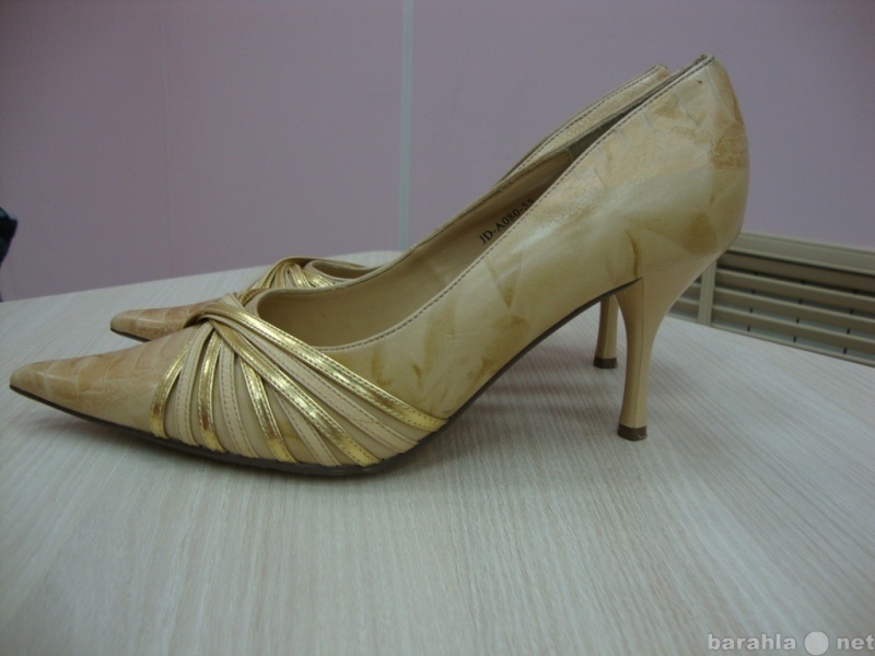 Продам: Туфли женские р.35