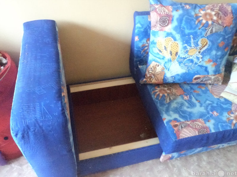 Продам: 2 новых детских дивана