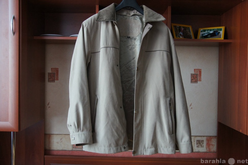 Продам: Демисезонная куртка, размер 46