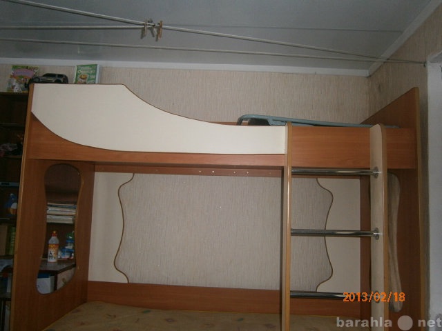 Продам: двухярусная кровать