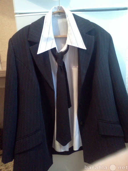 Продам: Пиджак с блузкой и галстуком