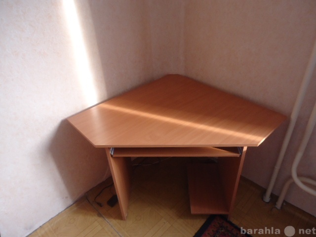 Продам: компьтерный стол