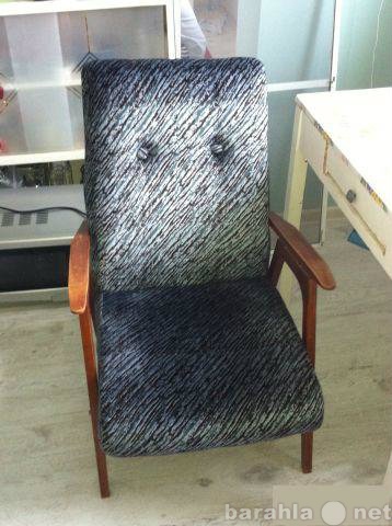 Продам: Продам 2 кресла (+отдам утюг)