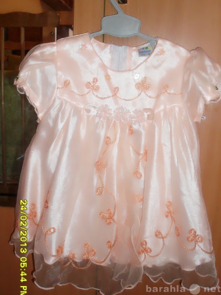 Продам: Праздничное платье р-р 74-80