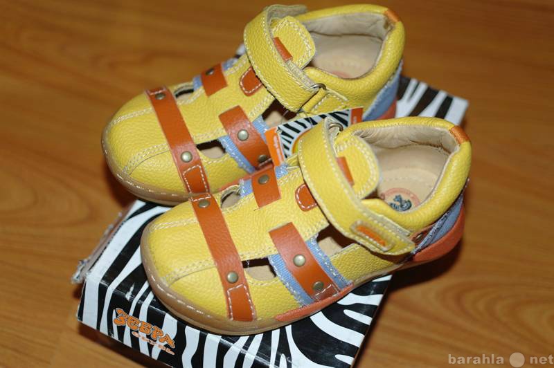 Продам: Новые туфли зебра р-р 25