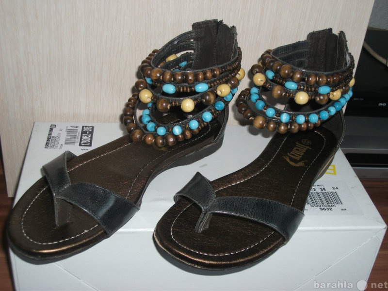 Продам: сандалии женские