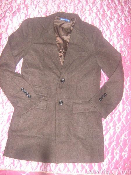 Продам: Пальто мужское новое 48 размера