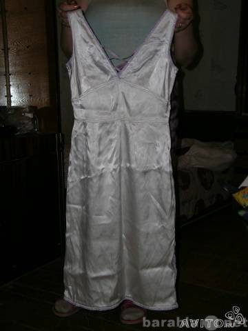 Продам: Праздничное атласное белое платье