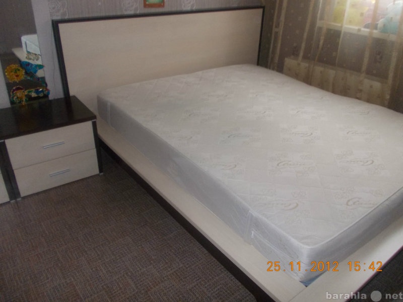 Продам: Кровать 2-х спальная+ 2 тумбочки