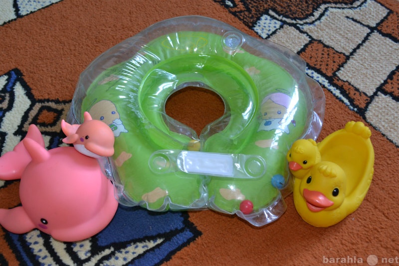 Продам: Круг для купания+игрушки в ванну