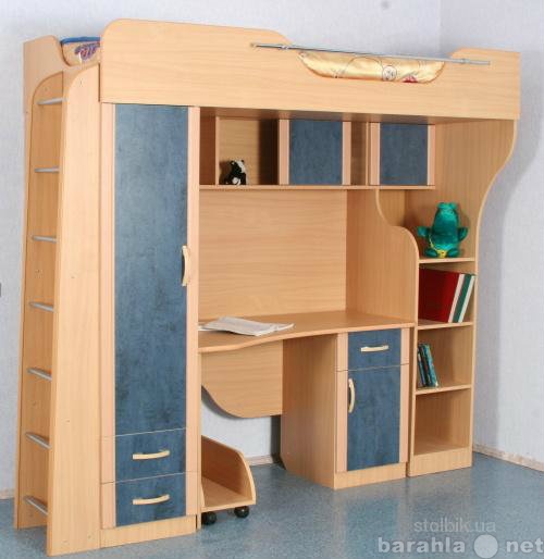 Продам: Детский мебельный уголок с кроватью