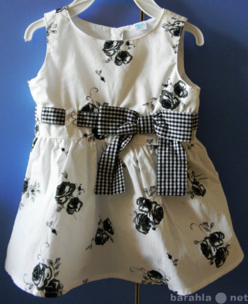 Продам: Платье на девочку с 6 месяцев