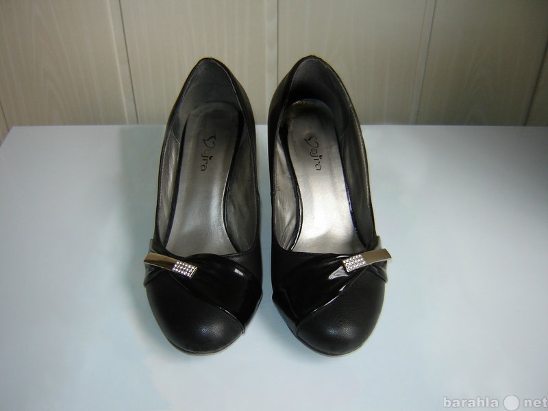 Продам: Черные туфли 39 р