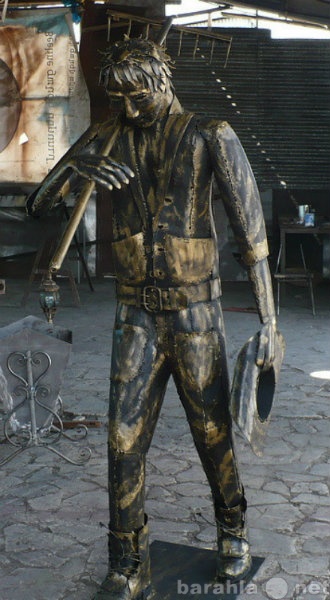 Продам: Cкульптура кованая"деревенская стра