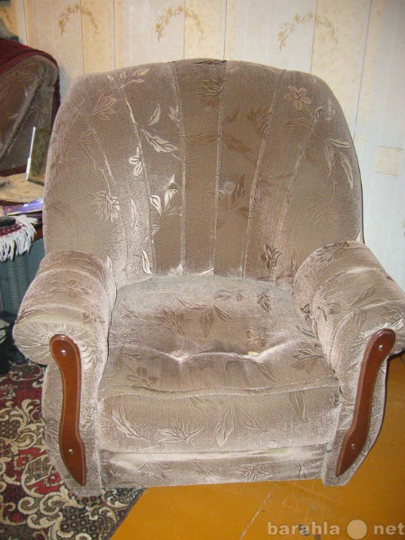 Продам: Диван и 2 кресла