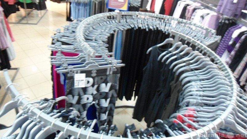 Продам: Стойка для одежды