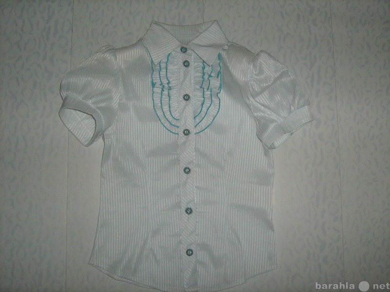 Продам: Школьная блузка для девочки с 1-4 класс