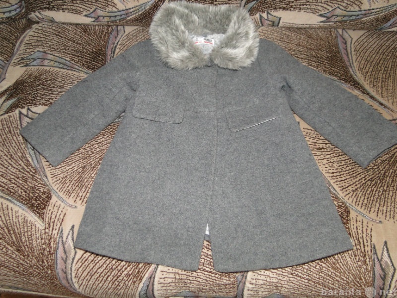 Продам: пальто для девочки