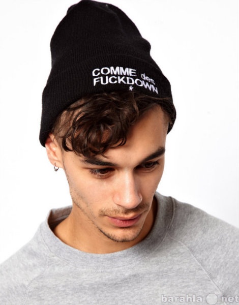 Продам: Черная шапка Comme des FuckDown