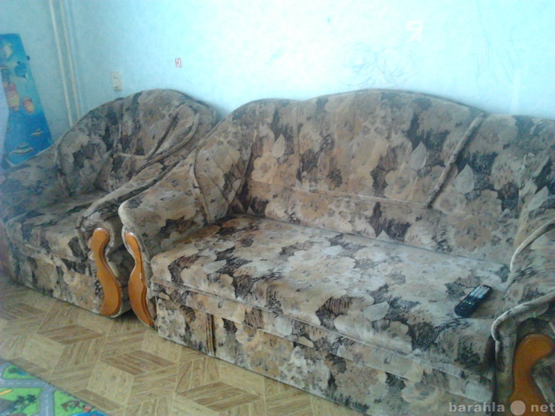 Продам: диван+ 2 раздвижных кресла