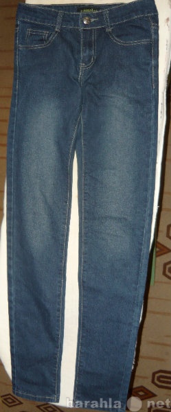 Продам: джинсы для девочки, р-р 22 (138-146см)