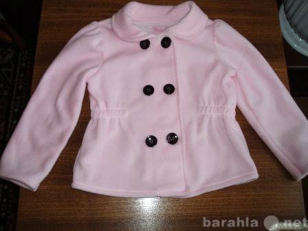 Продам: флисовую курточку на девочку 3-4 года