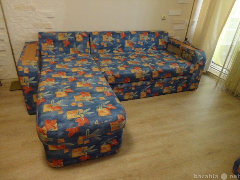 Продам: Продам отличный угловой диван