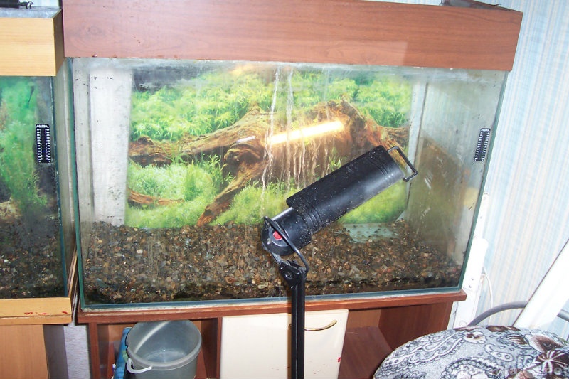 Продам: аквариумы с тумбочками дешево