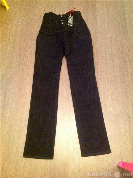 Продам: Новые джинсы р.37 с полукорсетом