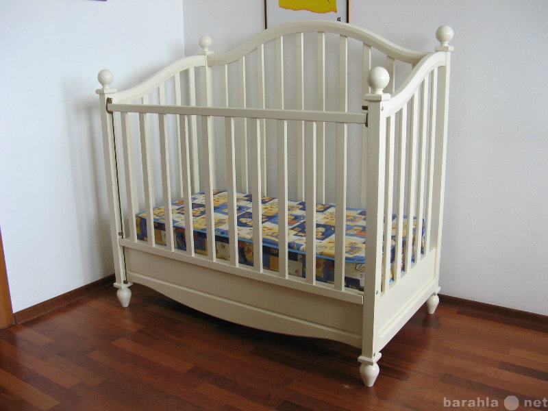 Продам: Кроватка младенческая