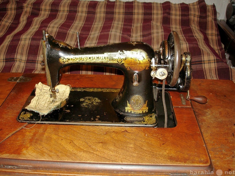 Продам: Швейная машинка антикварная - Зингер