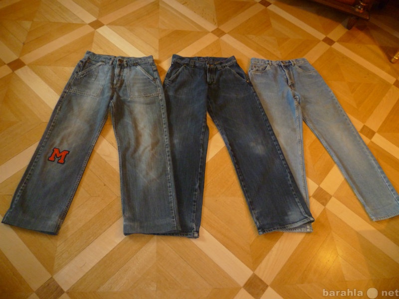 Продам: Три пары джинсов на 12-13-14 лет