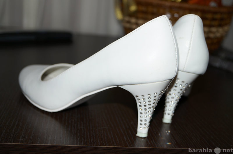 Продам: свадебные туфли