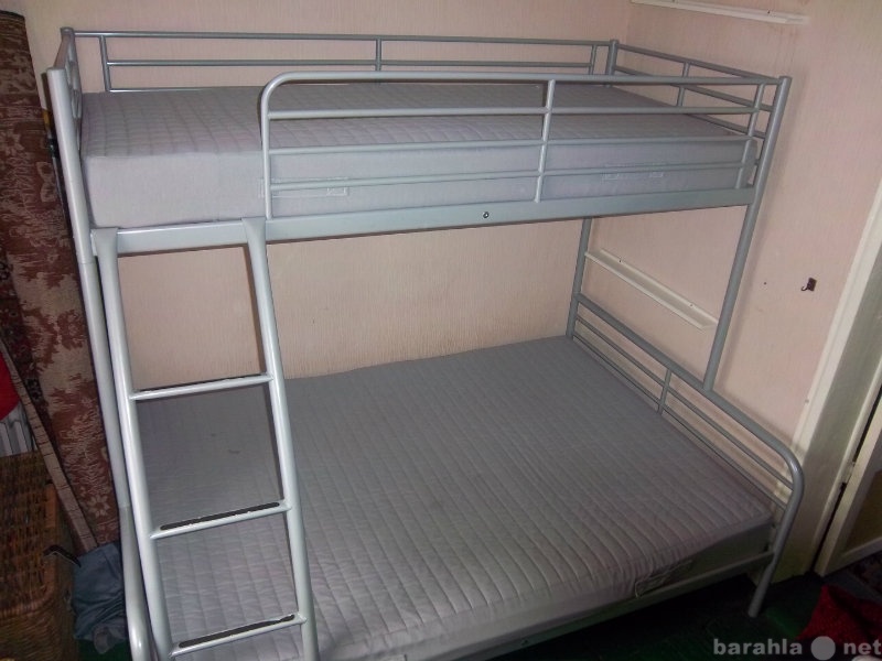 Продам: Двухъярусная кровать