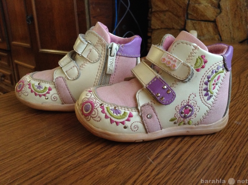 Продам: Детская демисезонная обувь