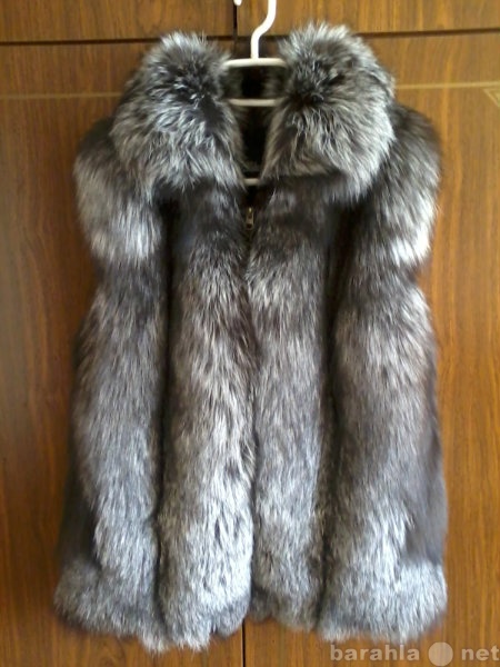 Продам: меховая жилетка из чернобурки