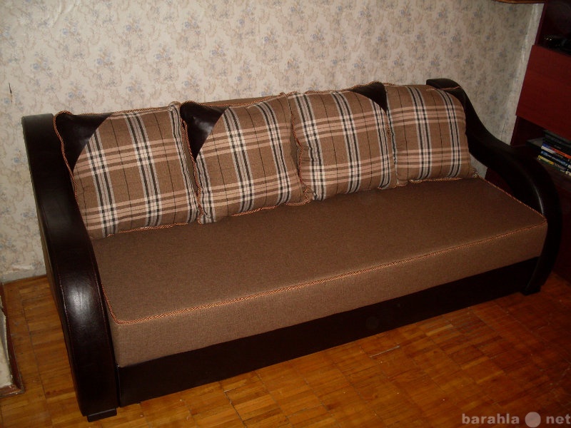 Продам: Комплект мягкой мебели (диван+2 кресла )