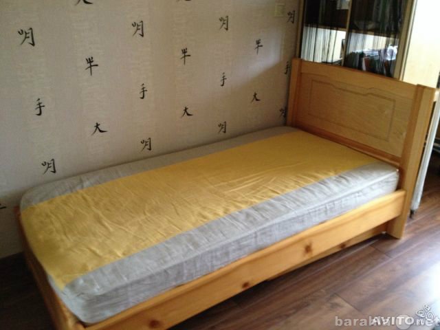 Продам: односпальная кровать с матрасом