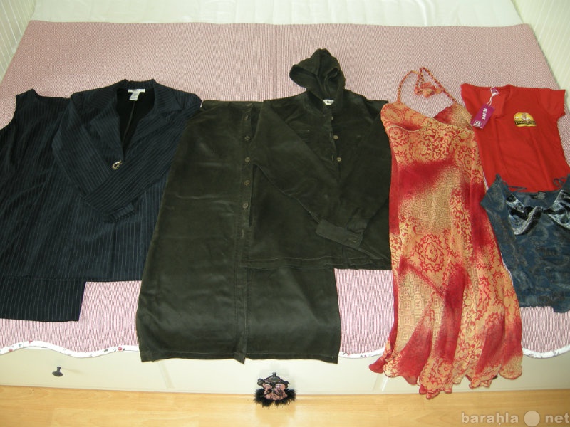 Продам: Пакетом платья,костюмы,пиджаки,кофта р44